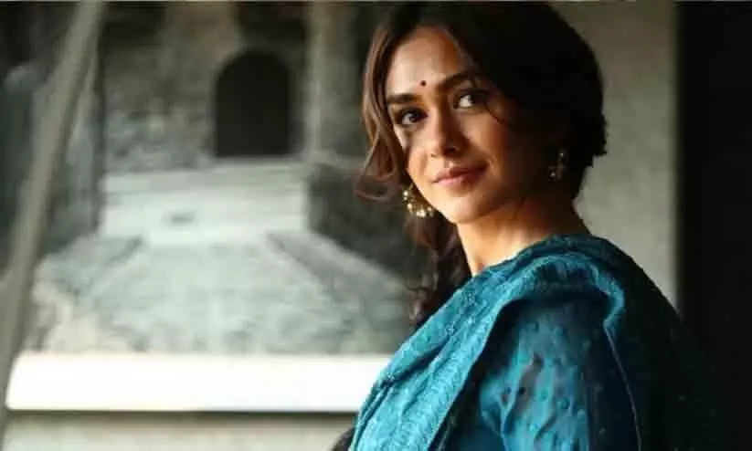 Mrunal Thakur says she lost films as parents did not approve of intimate scenes: I would just get scared