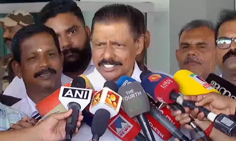 ഇ.പി ജയരാജനെക്കുറിച്ചുള്ള ചോദ്യത്തോട് പ്രതികരിക്കാതെ എം.വി. ഗോവിന്ദൻ ഇ.പി ജയരാജനെക്കുറിച്ചുള്ള ചോദ്യത്തോട് പ്രതികരിക്കാതെ എം.വി. ഗോവിന്ദൻ