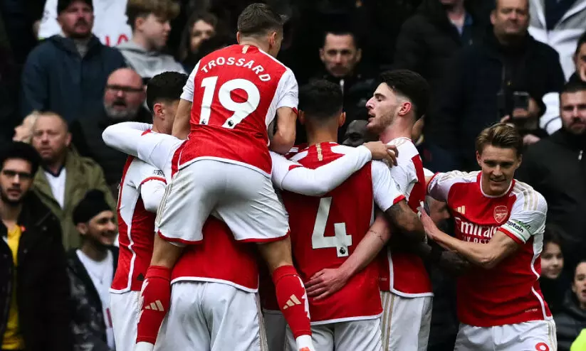 ടോട്ടൻഹാമിനെ വീഴ്ത്തി കിരീടപ്പോര് കനപ്പിച്ച് ആഴ്സനൽ ടോട്ടൻഹാമിനെ വീഴ്ത്തി കിരീടപ്പോര് കനപ്പിച്ച് ആഴ്സനൽ