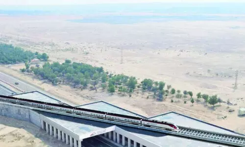 ഒ​മാ​ൻ-​യു.​എ.​ഇ റെ​യി​ൽ നി​ർ​മാ​ണ​ഘ​ട്ട​ത്തി​ലേ​ക്ക്​