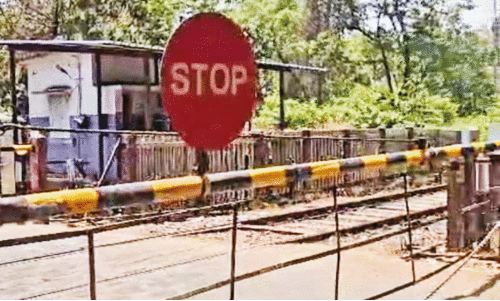 നിലമ്പൂരിൽ റെയിൽ അടിപ്പാത നിർമാണം തുടങ്ങി നിലമ്പൂരിൽ റെയിൽ അടിപ്പാത നിർമാണം തുടങ്ങി