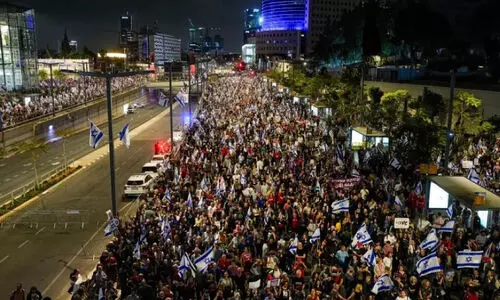 നെ​ത​ന്യാ​ഹു​വി​നെ സ​മ്മ​ർ​ദ​ത്തി​ലാ​ക്കി വീ​ണ്ടും ബ​ന്ദി​ക​ളു​ടെ വി​ഡി​യോ; ഇ​സ്രാ​യേ​ലി​ൽ ഭ​ര​ണ​വി​രു​ദ്ധ പ്ര​ക്ഷോ​ഭം ശ​ക്ത​മാ​യി