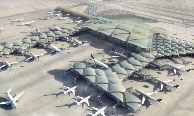 റിയാദിൽ ലാൻഡിങ്ങിനിടെ വിമാനം റൺവേയിൽ നിന്ന്​​ തെന്നിമാറി, ആർക്കും പരിക്കില്ല