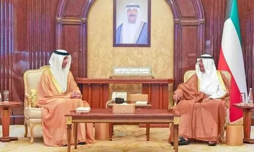 Kuwait prime minister in discussion with U.A.E foreign trade minister