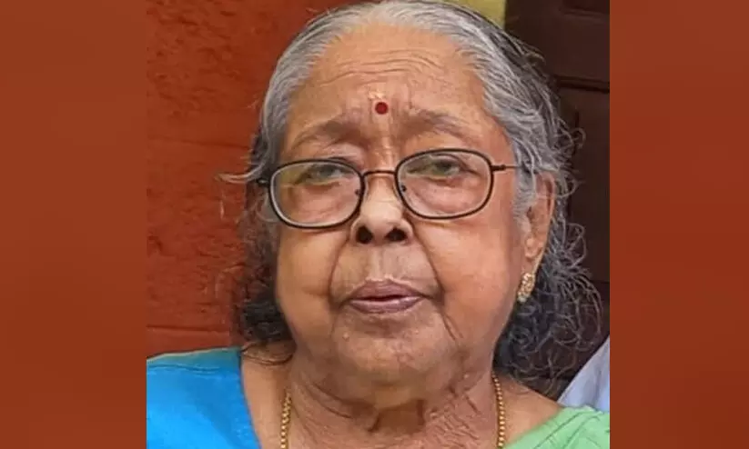 തങ്കം നിര്യാതയായി