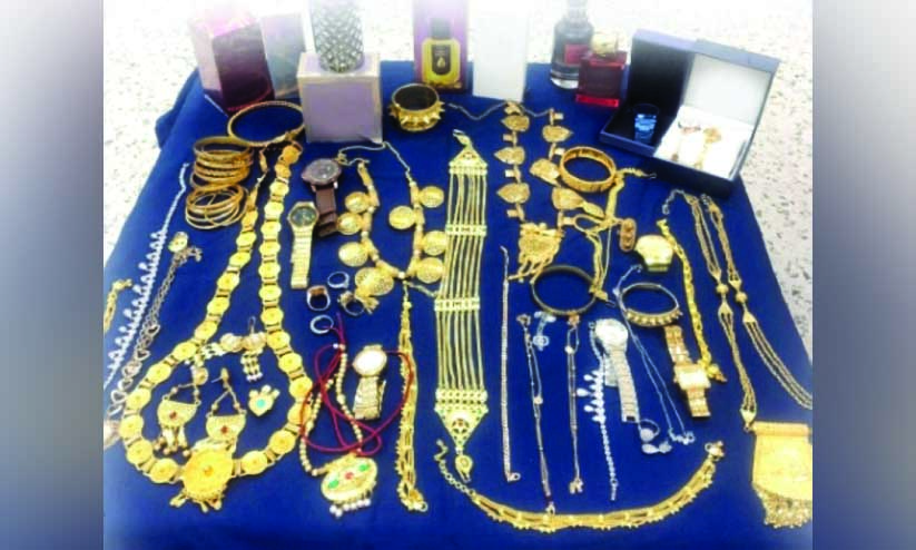 വീടുകളിൽ മോഷണം; ഏഴ് പ്രവാസികൾ പിടിയിൽ വീടുകളിൽ മോഷണം; ഏഴ് പ്രവാസികൾ പിടിയിൽ