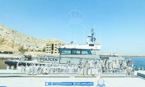 വ​ൻ​തോ​തി​ൽ മ​ദ്യ​വു​മാ​യി മു​സ​ന്ദ​ത്ത്​ 20 പ്ര​വാ​സി​ക​ൾ പി​ടി​യി​ൽ