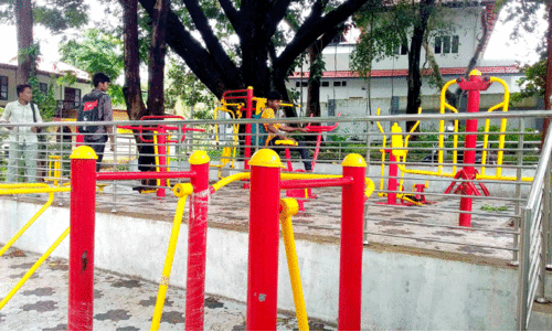 open gymnasium at sasthamkotta park