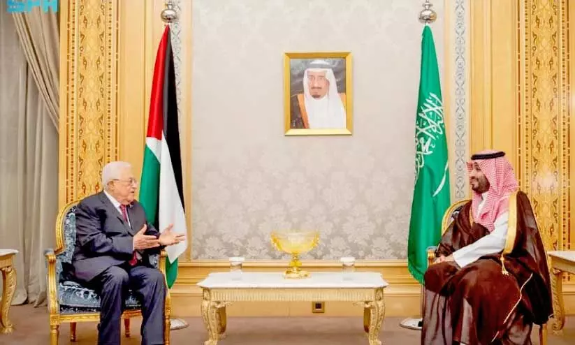 Saudi Amir Mohammed bin Salman and Palestine President Muhammed Abbas