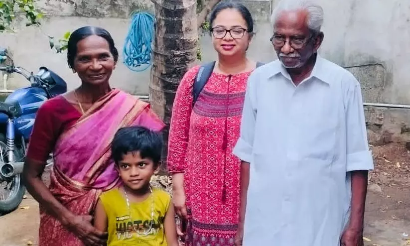 പിന്നണി ഗായിക ജാനമ്മ ഡേവിഡിന്റെ കൊച്ചുമകൾ ശാലിനി ലണ്ടനിൽനിന്ന് കുന്നുകുഴി എസ്. മണിയെതേടി എത്തി