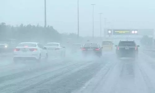 ചൊ​വ്വാ​ഴ്ച രാ​ജ്യ​ത്താ​ക​മാ​നം മ​ഴ