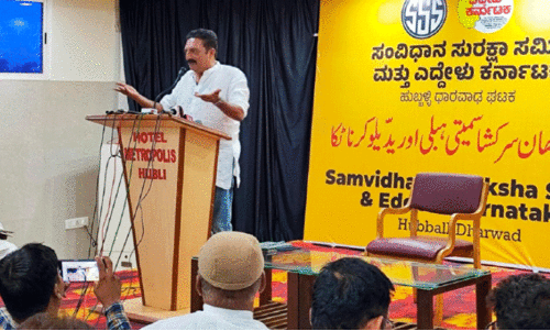 prakash raj speaks at hubballi metropolis hotel