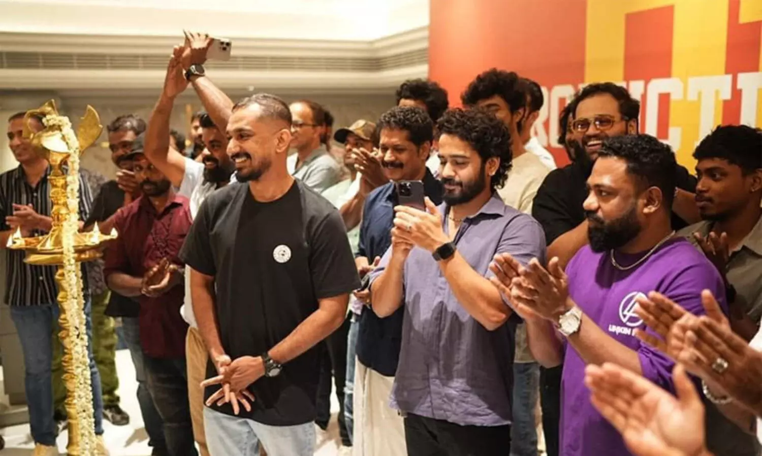 തല്ലുമാലക്ക് ശേഷം ഖാലിദ് റഹ്മാൻ ചിത്രം; നസ്‍ലനും ലുഖ്മാനും ഗണപതിയുമടക്കം വമ്പൻ താരനിര