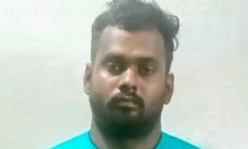 അസം സ്വദേശിയെ കോൺക്രീറ്റ് മിക്സറിലിട്ട് കൊന്ന് മാലിന്യക്കുഴിയിൽ തള്ളിയയാൾ അറസ്റ്റിൽ അസം സ്വദേശിയെ കോൺക്രീറ്റ് മിക്സറിലിട്ട് കൊന്ന് മാലിന്യക്കുഴിയിൽ തള്ളിയയാൾ അറസ്റ്റിൽ