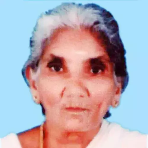 മാ​ധ​വി അ​മ്മ