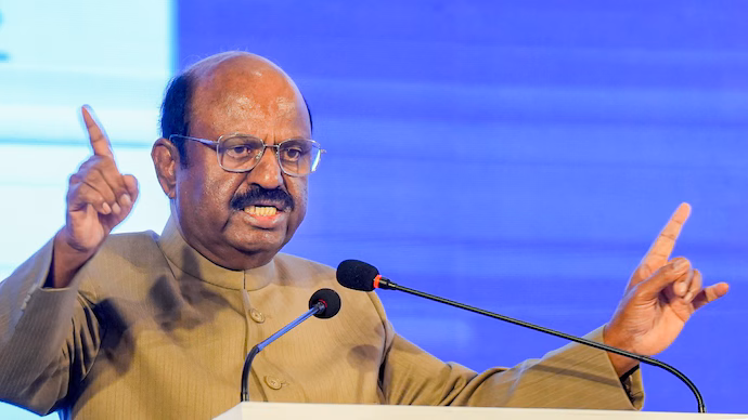 പശ്ചിമബംഗാൾ ഗവർണർക്കെതിരെ ലൈംഗിക പീഡനാരോപണവുമായി തൃണമൂൽ