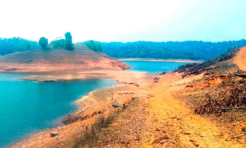 ഉരുകി ഉരുകി തീരുന്നേ..... ഉരുകി ഉരുകി തീരുന്നേ.....