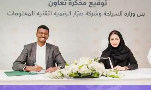 saudi ministry of tourism and sabbar CEO signing the agreement for creating more job opportunities