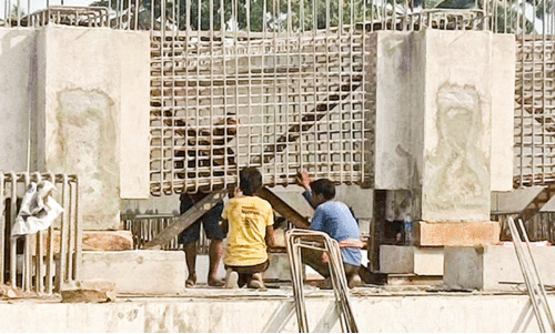 Bridge construction on the national highway continues to be unscientific