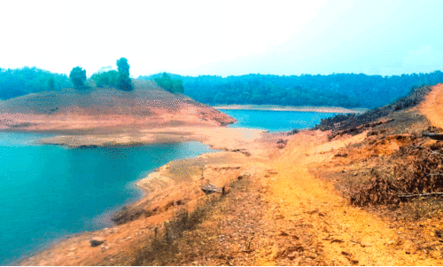 ഉരുകി ഉരുകി തീരുന്നേ.....