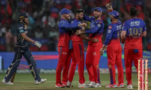 ഗുജറാത്ത് ബാറ്റർമാരെ പിടിച്ചുകെട്ടി; ബംഗളൂരുവിന് 148 റൺസ് വിജയലക്ഷ്യം