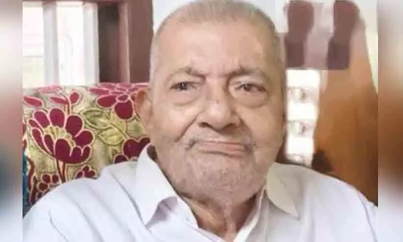 തൃശൂർ കോർപറേഷന്റെ ആദ്യ മേയർ ജോസ് കാട്ടൂക്കാരൻ അന്തരിച്ചു തൃശൂർ കോർപറേഷന്റെ ആദ്യ മേയർ ജോസ് കാട്ടൂക്കാരൻ അന്തരിച്ചു