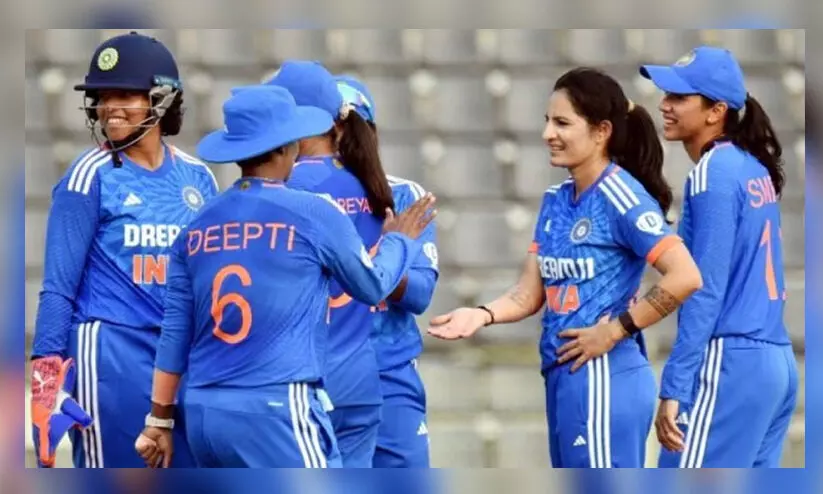 വനിത ട്വന്റി20 ലോകകപ്പ്: ഇന്ത്യ, ഓസീസ്, പാക് ടീമുകൾ ഒരേ ഗ്രൂപ്പിൽ വനിത ട്വന്റി20 ലോകകപ്പ്: ഇന്ത്യ, ഓസീസ്, പാക് ടീമുകൾ ഒരേ ഗ്രൂപ്പിൽ