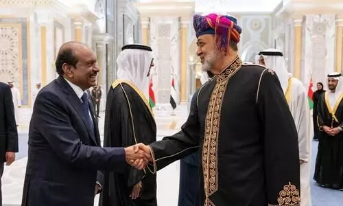 സുൽത്താനുമായി ലുലു ഗ്രൂപ്പ് ചെയർമാൻ കൂടിക്കാഴ്ച നടത്തി