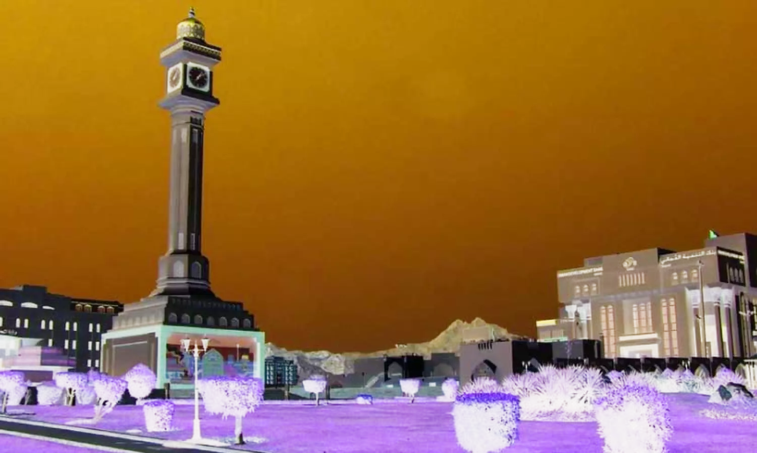 റൂ​വി ക്ലോ​ക്ക്​ ട​വ​ർ മു​ഖം മി​നു​ക്കു​ന്നു