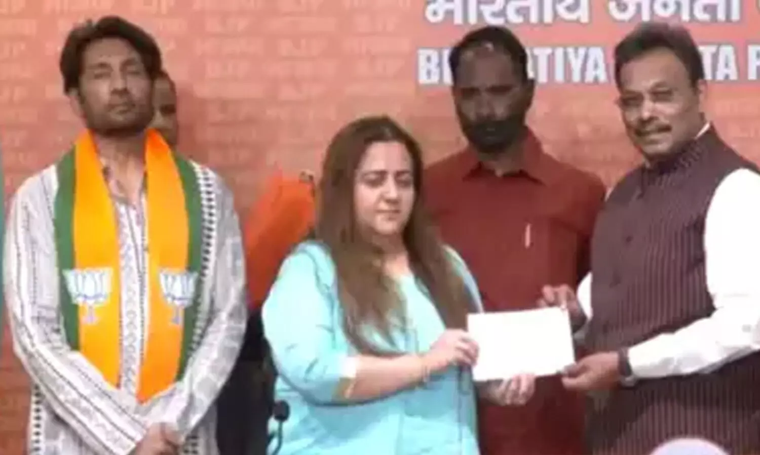 കോൺഗ്രസ് വിട്ട രാധിക ഖേര ബി.ജെ.പിയിൽ ചേർന്നു