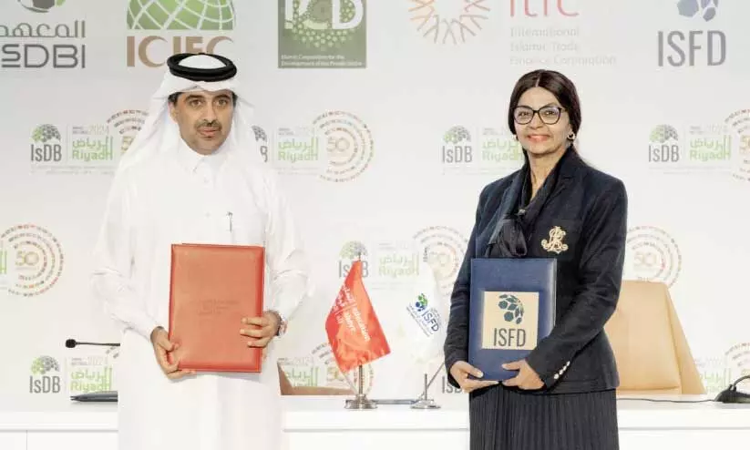 EAA CEO and ISFD director signed the agreement EAA CEO and ISFD director signed the agreement