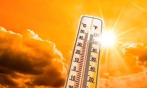 അത്യുഷ്ണം: റെക്കോഡുകൾ ഭേദിച്ച് ഏപ്രിൽ അത്യുഷ്ണം: റെക്കോഡുകൾ ഭേദിച്ച് ഏപ്രിൽ