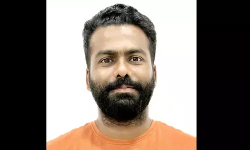 ആന ചീറിയടുത്തതോടെ ചിതറിയോടി; മുകേഷിനെ കണ്ടെത്തിയത് ആനയുടെ ചവിട്ടേറ്റ് ഗുരുതര നിലയിൽ