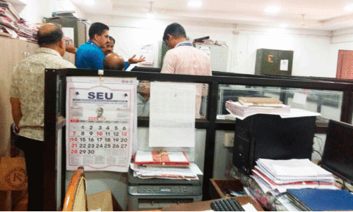 കൃ​ഷി ഓ​ഫി​സ​റു​ടെ റി​പ്പോ​ർ​ട്ട് മ​റി​ക​ട​ന്നും വ​യ​ൽ നി​ക​ത്താൻ അ​നു​മ​തി