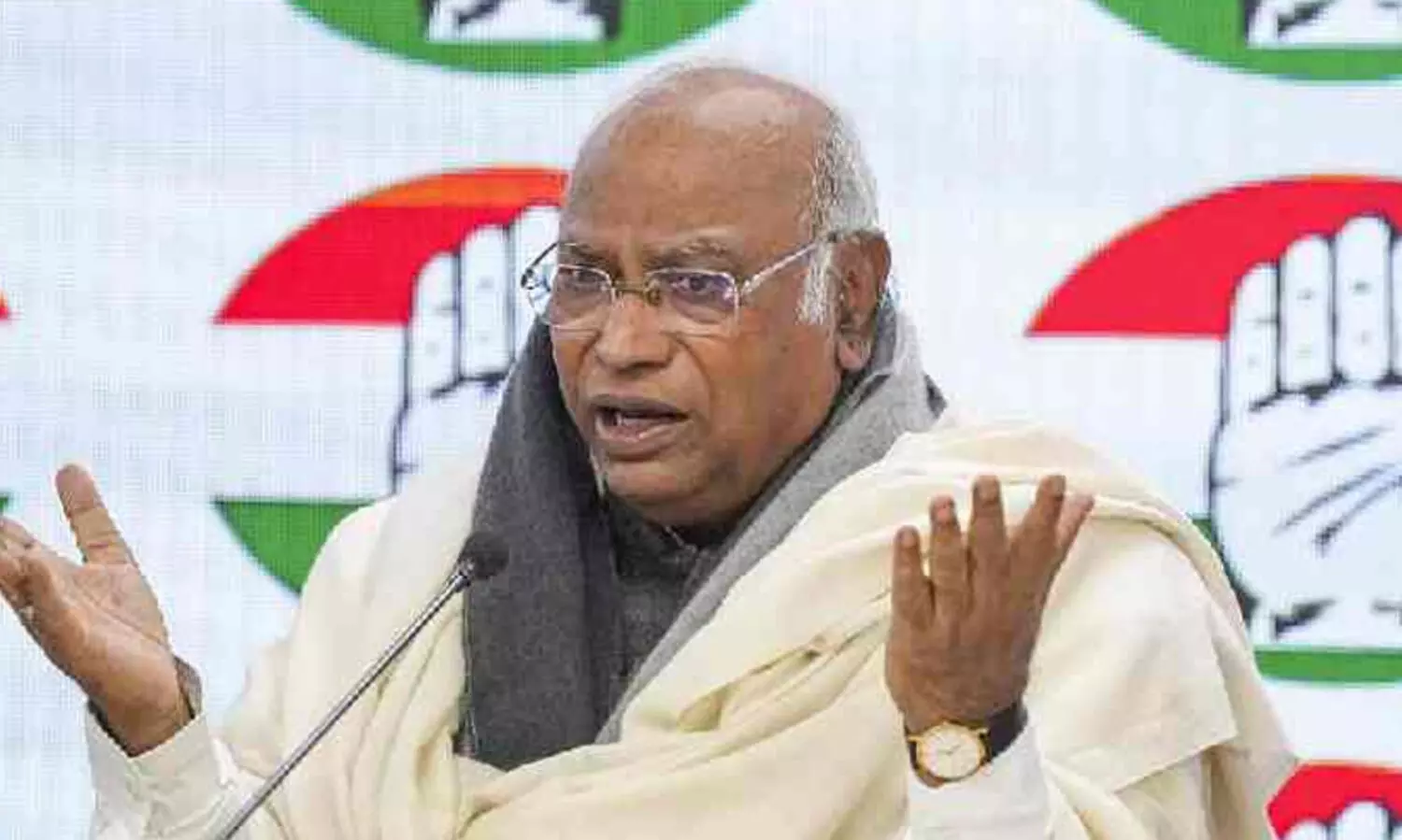 ‘ആശയക്കുഴപ്പം പരത്താനുള്ള ബോധപൂർവ ശ്രമം’; കോൺഗ്രസ് അധ്യക്ഷൻ ഖാർഗെക്കെതിരെ തെരഞ്ഞെടുപ്പ് കമീഷൻ