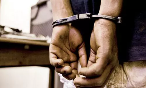 ഹണി ട്രാപ്പിൽപെട്ട് പാക് രഹസ്യാന്വേഷണ ഏജൻസിക്ക് വിവരങ്ങൾ കൈമാറി; ഗുജറാത്തിൽ ഒരാൾ അറസ്റ്റിൽ