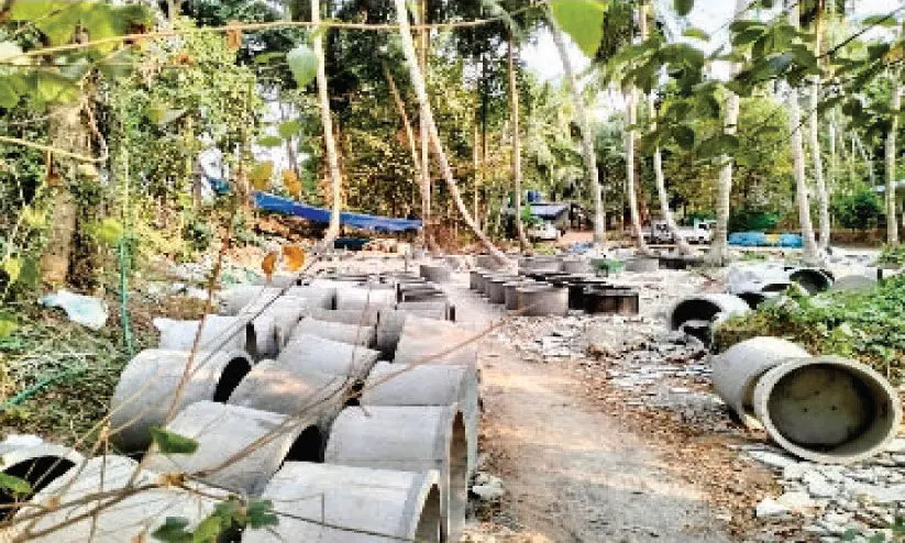 കമ്പോസ്റ്റ് നിർമാണ യൂനിറ്റിന്റെ മറവിൽ അഴിമതി; വിജിലൻസിൽ പരാതി കമ്പോസ്റ്റ് നിർമാണ യൂനിറ്റിന്റെ മറവിൽ അഴിമതി; വിജിലൻസിൽ പരാതി