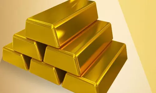 നെടുമ്പാശ്ശേരിയിൽ ജീൻസിനകത്ത് ഒളിപ്പിച്ച ഒന്നര കോടിയുടെ സ്വർണം പിടികൂടി