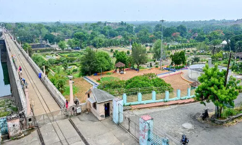 ചൂട്: വാ​ടി​ത്ത​ള​ർ​ന്ന് വി​നോ​ദ​സ​ഞ്ചാ​ര​മേ​ഖ​ല