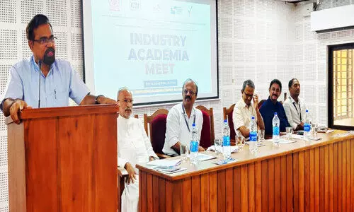 നാലുവര്‍ഷ ബിരുദം; വിദ്യാർഥികൾക്ക്​ വ്യവസായ സമൂഹത്തിന്‍റെ പിന്തുണ