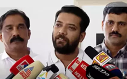 ‘ഒരിക്കലും ഉപയോഗിക്കാൻ പാടില്ലാത്ത വാക്കും ചിന്തയും, ന്യായീകരിക്കാനോ ബാലൻസ് ചെയ്യാനോ ശ്രമിക്കില്ല’ -ഹരിഹരനെതിരെ ഷാഫി പറമ്പിൽ ‘ഒരിക്കലും ഉപയോഗിക്കാൻ പാടില്ലാത്ത വാക്കും ചിന്തയും, ന്യായീകരിക്കാനോ ബാലൻസ് ചെയ്യാനോ ശ്രമിക്കില്ല’ -ഹരിഹരനെതിരെ ഷാഫി പറമ്പിൽ