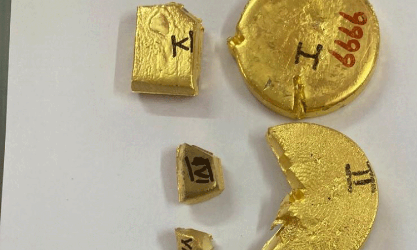 പി​ടി​കൂ​ടി​യ സ്വ​ർ​ണം