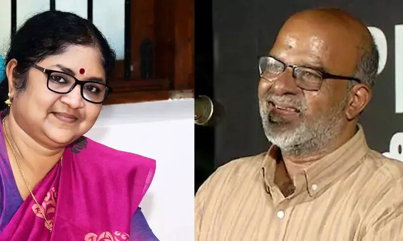 സ്ത്രീ സമൂഹത്തിന് ക്ഷമിക്കാന് പറ്റാത്തതാണ് ഹരിഹരന്റെ പ്രസ്താവനയെന്ന് ആര്. ബിന്ദു സ്ത്രീ സമൂഹത്തിന് ക്ഷമിക്കാന് പറ്റാത്തതാണ് ഹരിഹരന്റെ പ്രസ്താവനയെന്ന് ആര്. ബിന്ദു