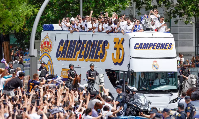 ലാ ലിഗ കിരീടം: മഡ്രിഡിൽ റയലിന്റെ ആഘോഷം ലാ ലിഗ കിരീടം: മഡ്രിഡിൽ റയലിന്റെ ആഘോഷം