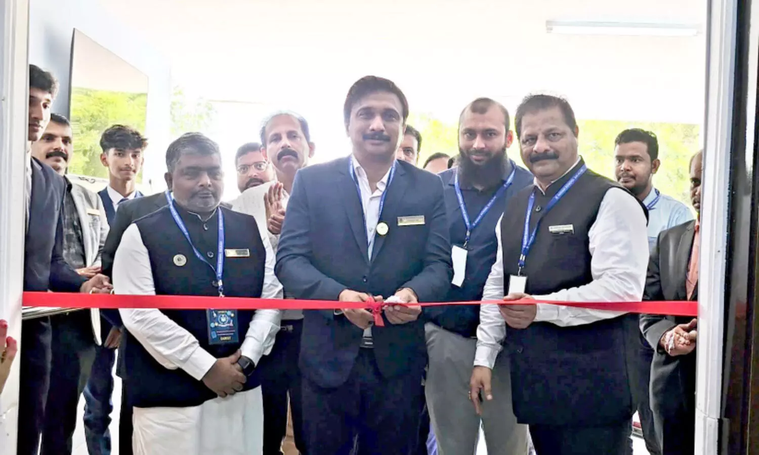 കൗ​തു​ക ചെ​പ്പ്​ തു​റ​ന്ന്​ ഇ​ന്ത്യ​ൻ സ്കൂ​ൾ സ​ലാ​ല​യി​ൽ എ​ക്സി​ബി​ഷ​ൻ