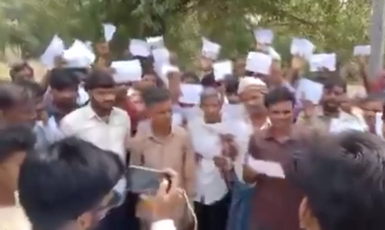 കള്ളവോട്ട്, ഭീഷണി, മോശം പെരുമാറ്റം; യു.പിയിലെ വോട്ടെടുപ്പിൽ ഗുരുതര ആരോപണങ്ങളുമായി സമാജ്‌വാദി പാർട്ടി