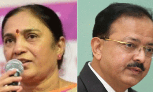 ഡോ. ശോ​ഭ ബ​ച്ചാ​വ്  ഡോ. ​സു​ഭാ​ഷ് ഭം​രേ