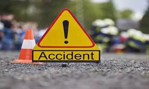 വാ​ഹ​നാ​പ​ക​ട​ത്തി​ൽ ഒ​രാ​ൾ മ​രി​ച്ചു