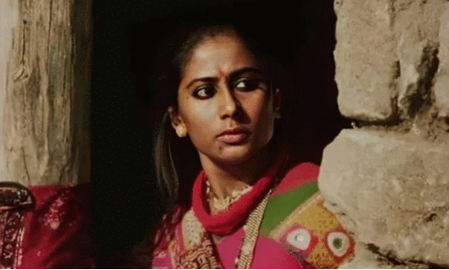 സ്മിത പാട്ടീൽ  ‘മന്ധനി’ൽ