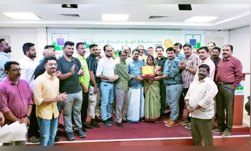 ആ​ടു​ജീ​വി​ത​ത്തി​ലെ യ​ഥാ​ർ​ഥ നാ​യ​ക​ൻ ന​ജീ​ബി​നെ പ​ട​വ് കു​ടും​ബ​വേ​ദി ആ​ദ​രി​ച്ചു